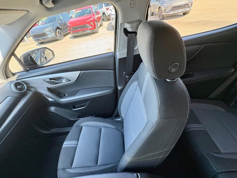 Chevrolet Blazer Vehicle Full-screen Gallery Image 15