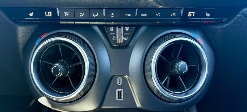 Chevrolet Blazer Vehicle Full-screen Gallery Image 26