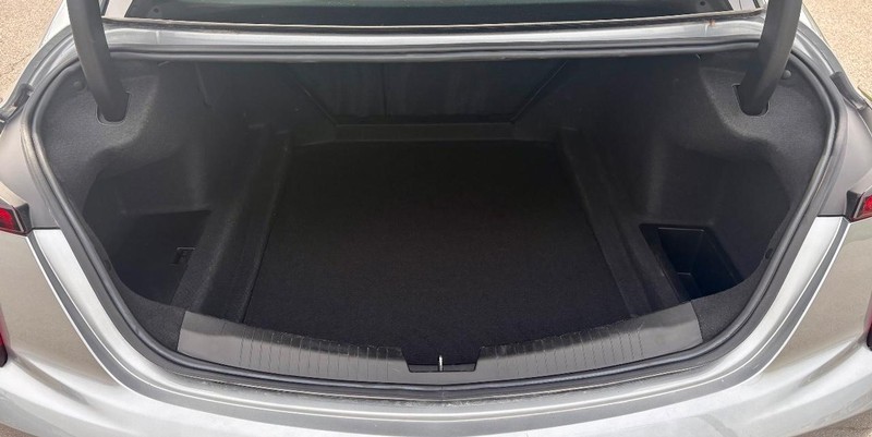 Cadillac CT5 Vehicle Full-screen Gallery Image 05