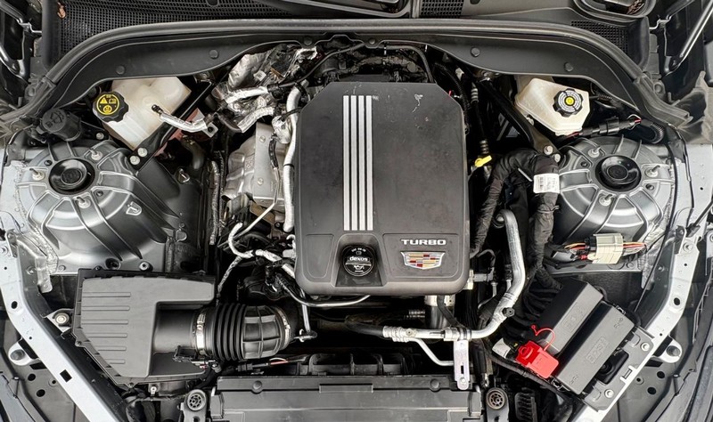 Cadillac CT5 Vehicle Full-screen Gallery Image 09