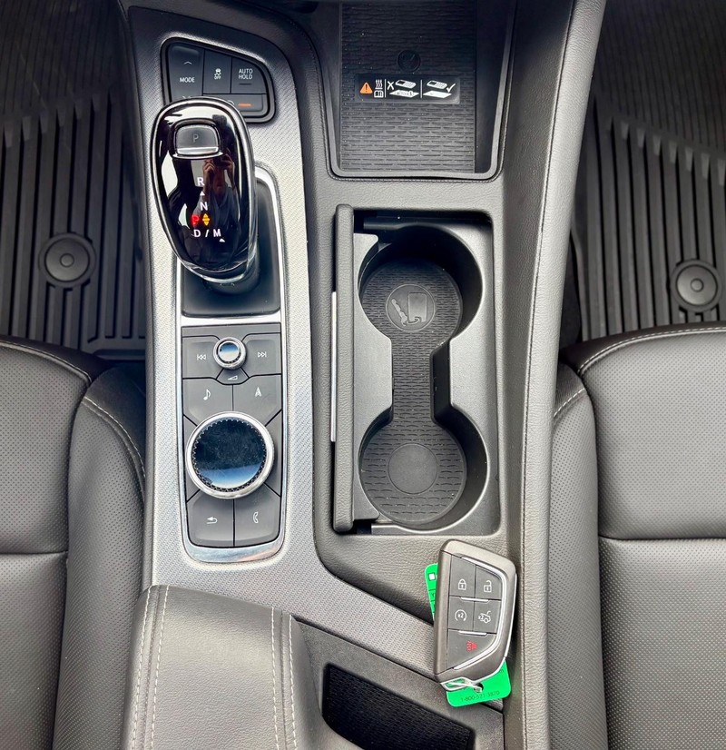 Cadillac CT5 Vehicle Full-screen Gallery Image 14