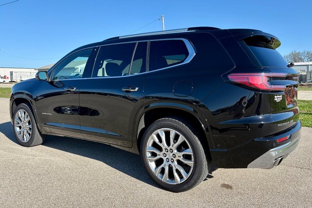 2024 GMC Acadia Denali thumbnail image 08