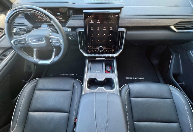 2024 GMC Acadia Denali thumbnail image 16