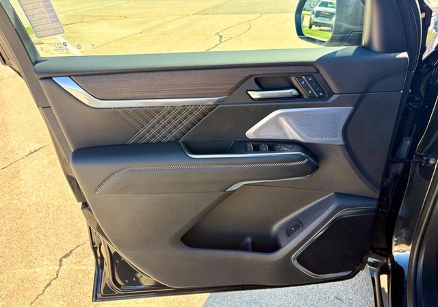 2024 GMC Acadia Denali thumbnail image 18