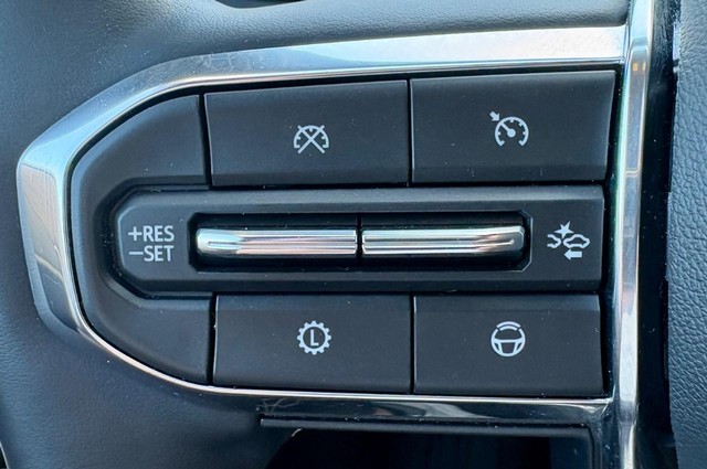 2024 GMC Acadia Denali thumbnail image 23