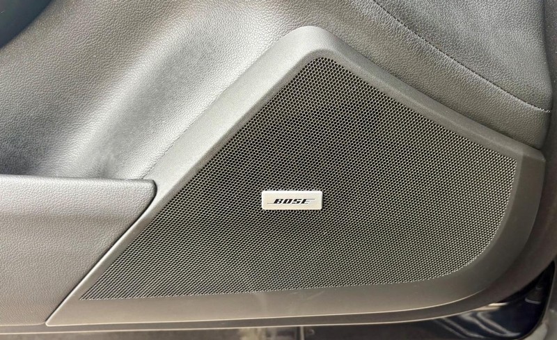 Cadillac CTS Sedan Vehicle Full-screen Gallery Image 17