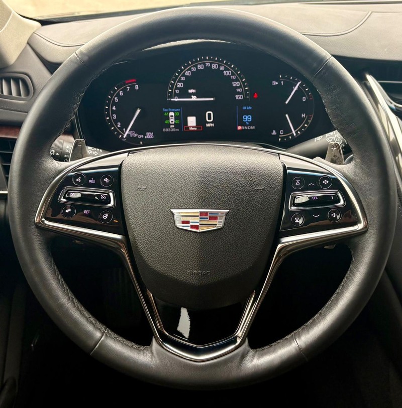 Cadillac CTS Sedan Vehicle Full-screen Gallery Image 19