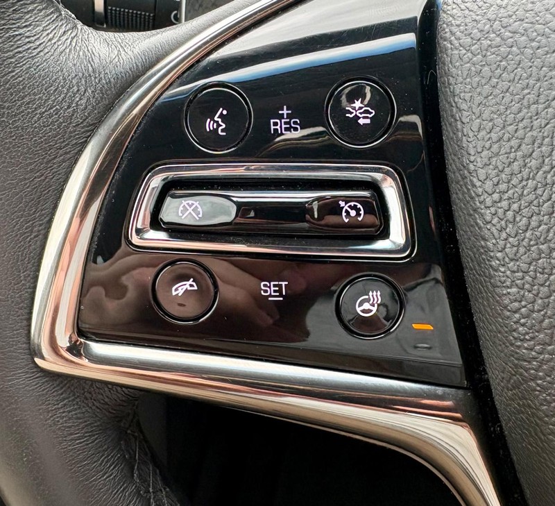 Cadillac CTS Sedan Vehicle Full-screen Gallery Image 20