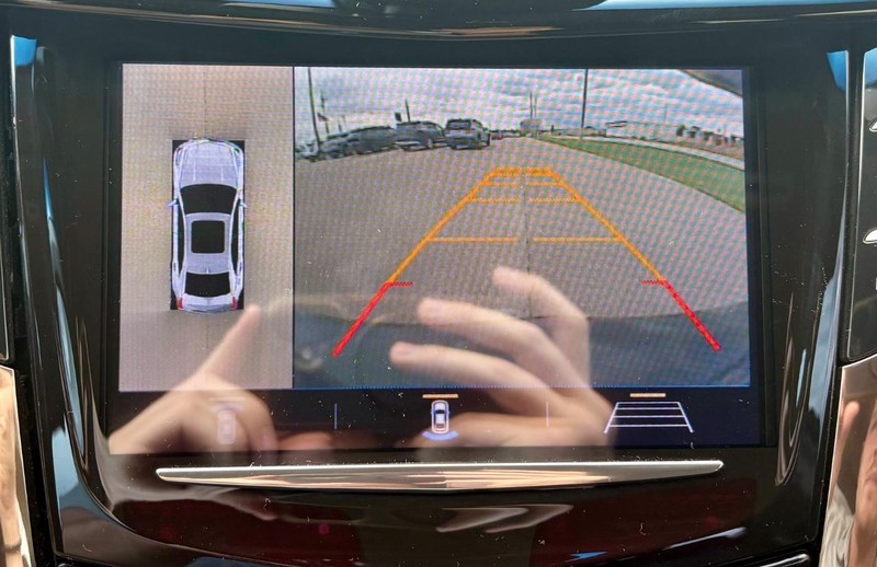 Cadillac CTS Sedan Vehicle Full-screen Gallery Image 26