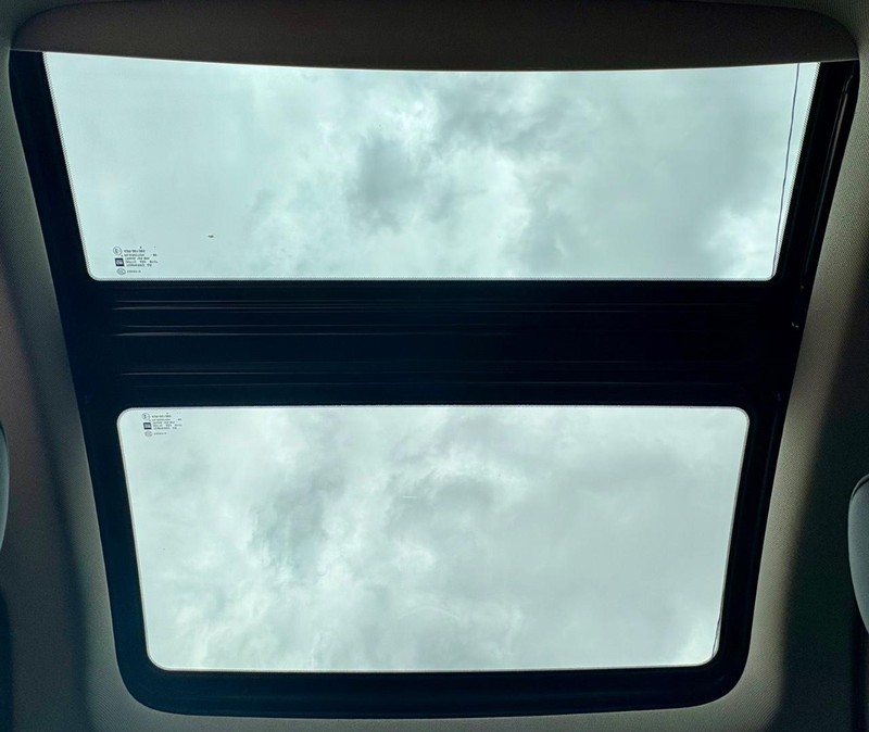 Cadillac CTS Sedan Vehicle Full-screen Gallery Image 28