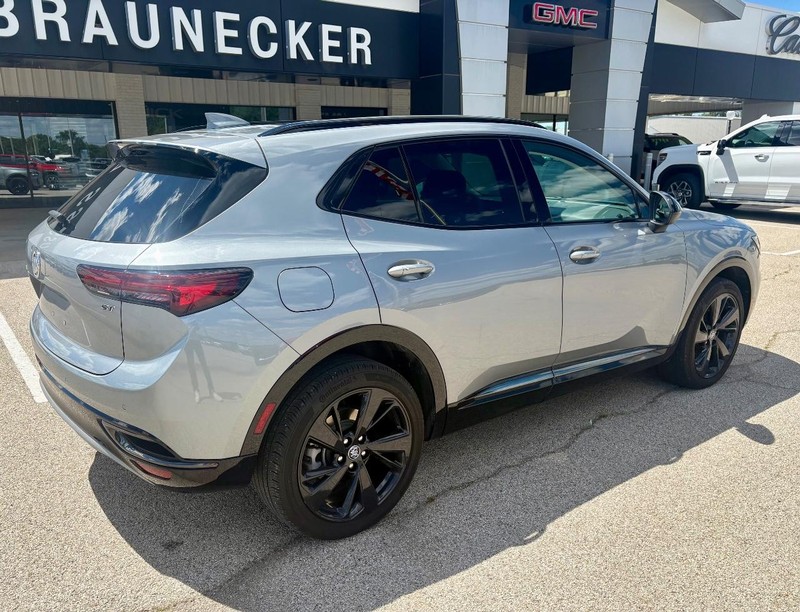 Buick Envision Vehicle Full-screen Gallery Image 03