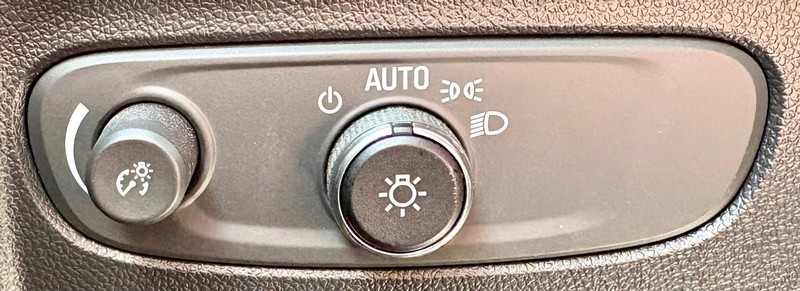 Buick Envision Vehicle Full-screen Gallery Image 18