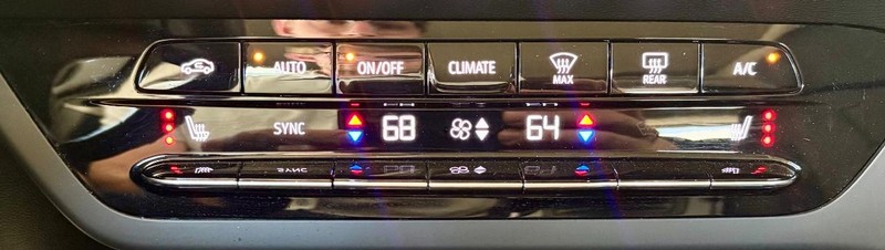 Buick Envision Vehicle Full-screen Gallery Image 26