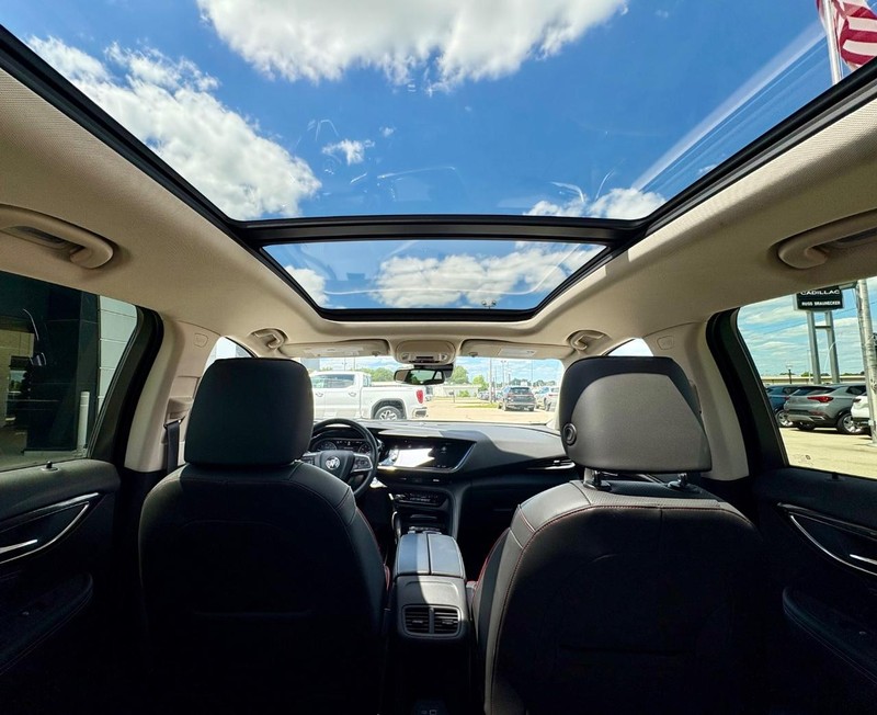 Buick Envision Vehicle Full-screen Gallery Image 28
