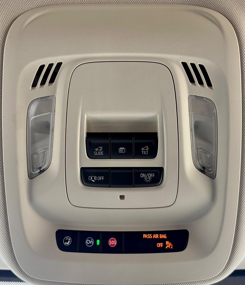 Buick Envision Vehicle Full-screen Gallery Image 29