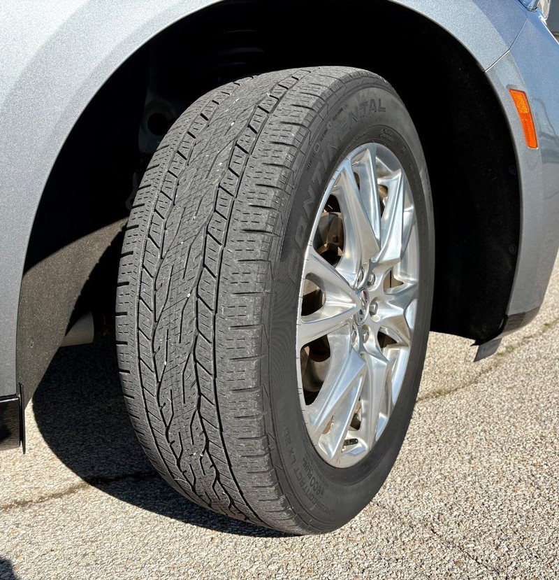 Buick Enclave Vehicle Full-screen Gallery Image 10