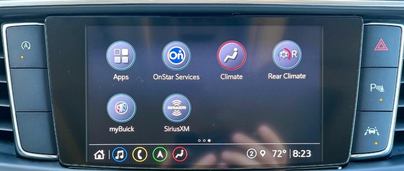 Buick Enclave Vehicle Full-screen Gallery Image 26