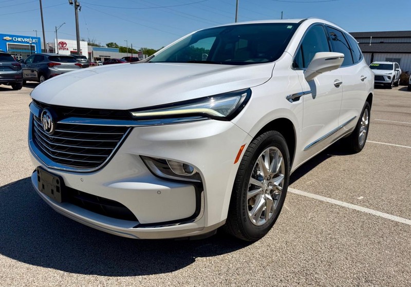 Buick Enclave Vehicle Full-screen Gallery Image 10