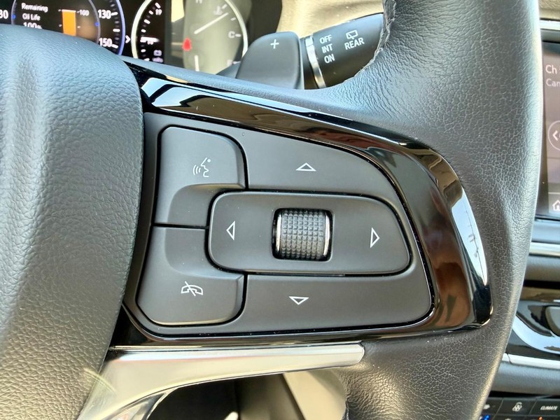 Buick Enclave Vehicle Full-screen Gallery Image 20