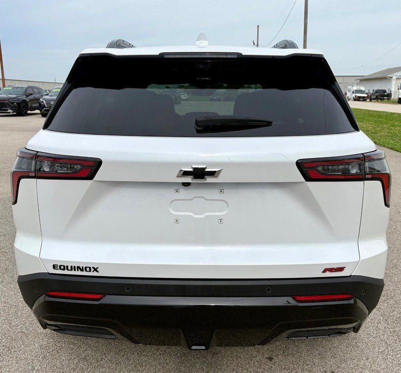 Chevrolet Equinox Vehicle Full-screen Gallery Image 05