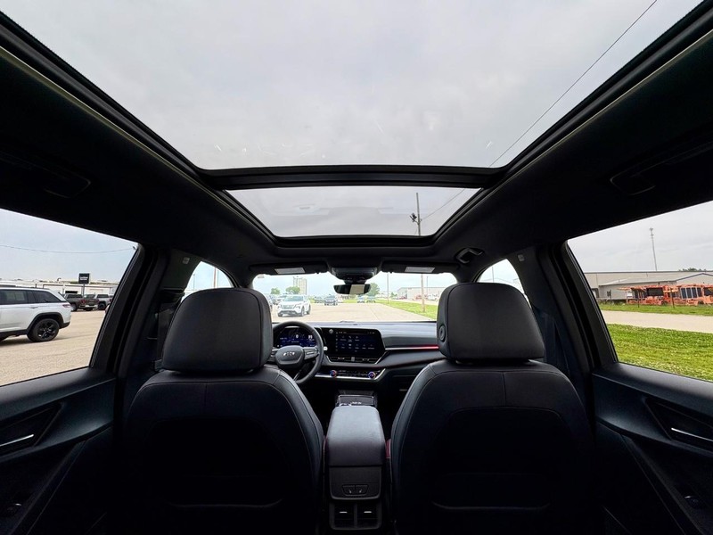 Chevrolet Equinox Vehicle Full-screen Gallery Image 29