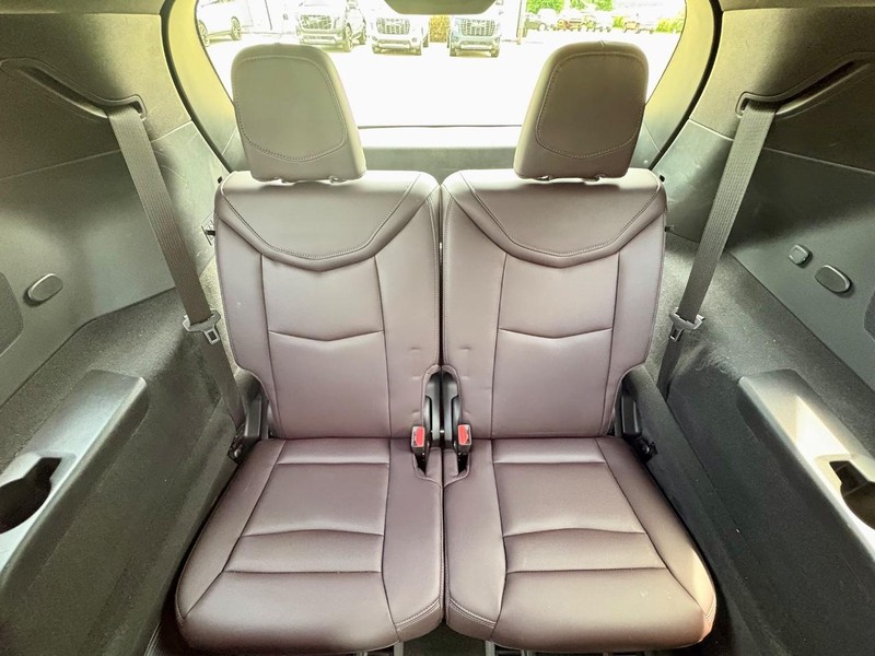 Cadillac XT6 Vehicle Full-screen Gallery Image 15