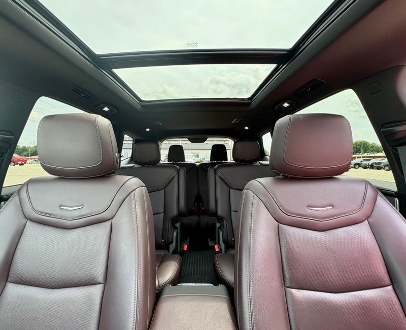Cadillac XT6 Vehicle Full-screen Gallery Image 32
