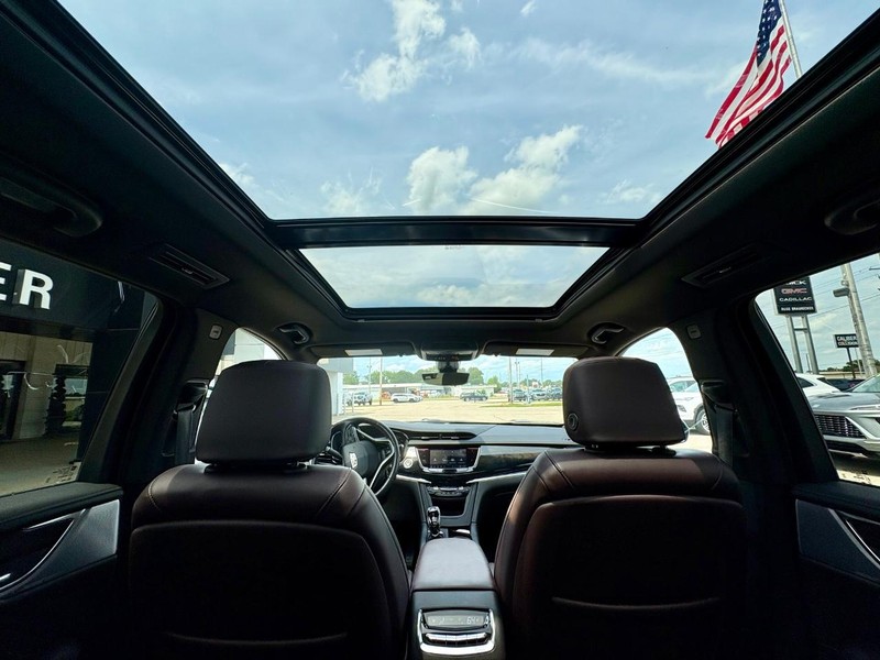 Cadillac XT6 Vehicle Full-screen Gallery Image 33