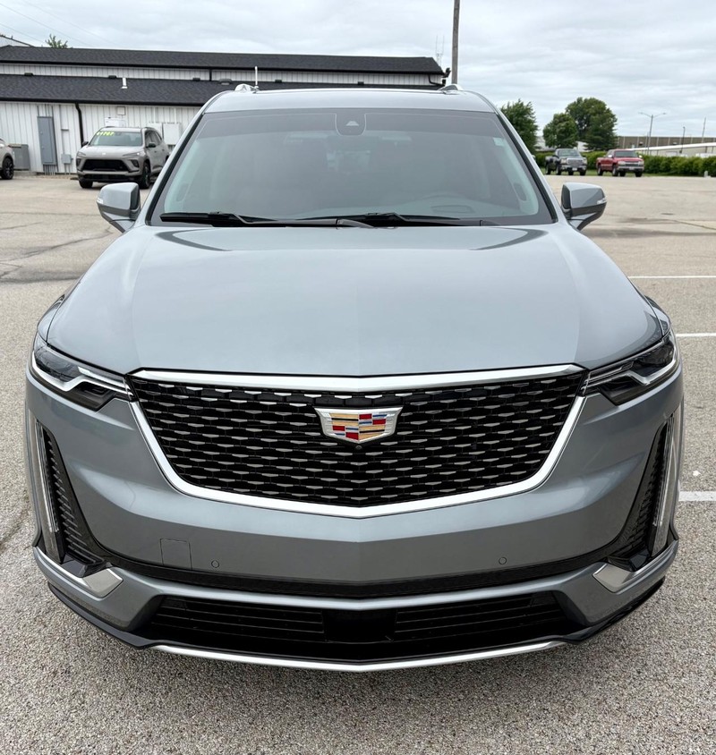 Cadillac XT6 Vehicle Full-screen Gallery Image 10