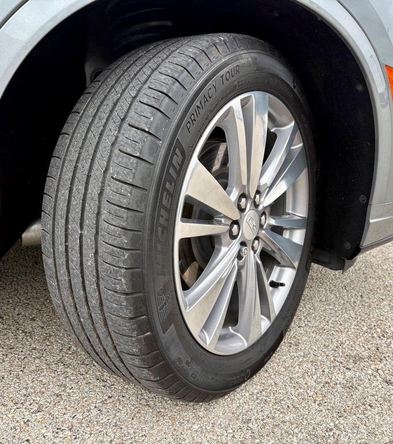 Cadillac XT6 Vehicle Full-screen Gallery Image 12