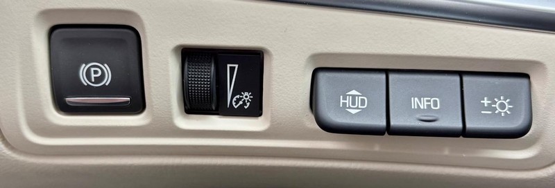 Cadillac XT6 Vehicle Full-screen Gallery Image 21
