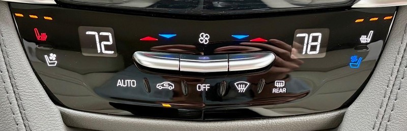 Cadillac XT6 Vehicle Full-screen Gallery Image 30