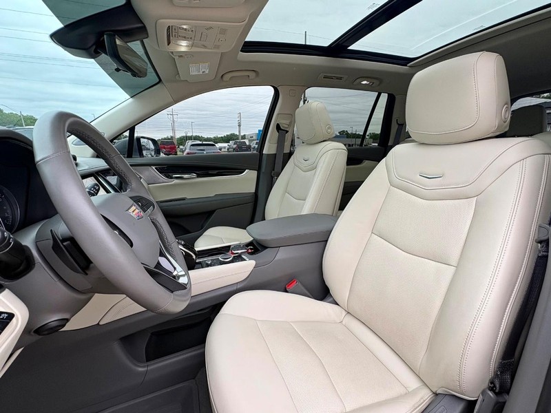 Cadillac XT6 Vehicle Full-screen Gallery Image 34