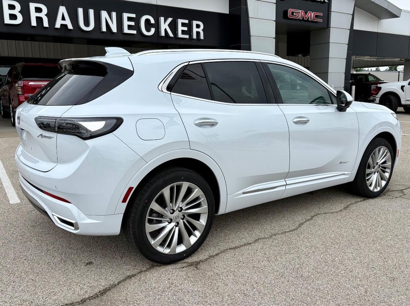 Buick Envision Vehicle Full-screen Gallery Image 03