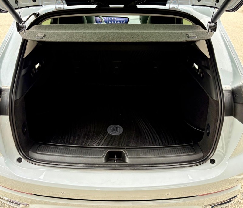 Buick Envision Vehicle Full-screen Gallery Image 05