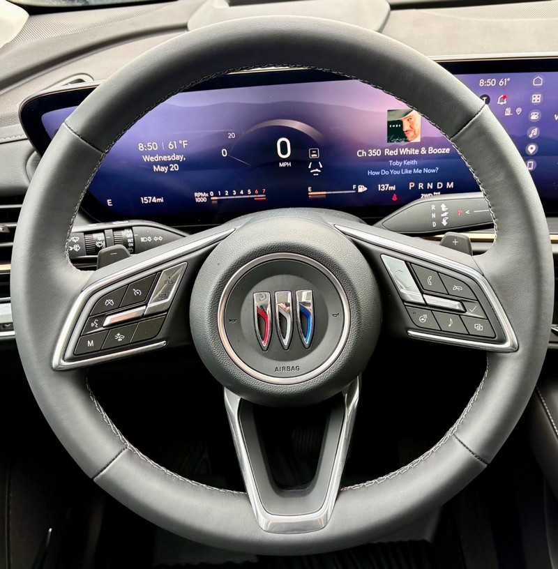 Buick Envision Vehicle Full-screen Gallery Image 20