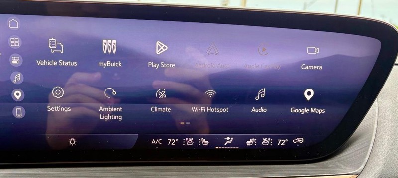 Buick Envision Vehicle Full-screen Gallery Image 24