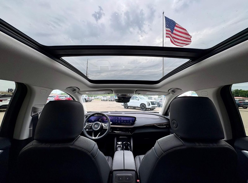 Buick Envision Vehicle Full-screen Gallery Image 29