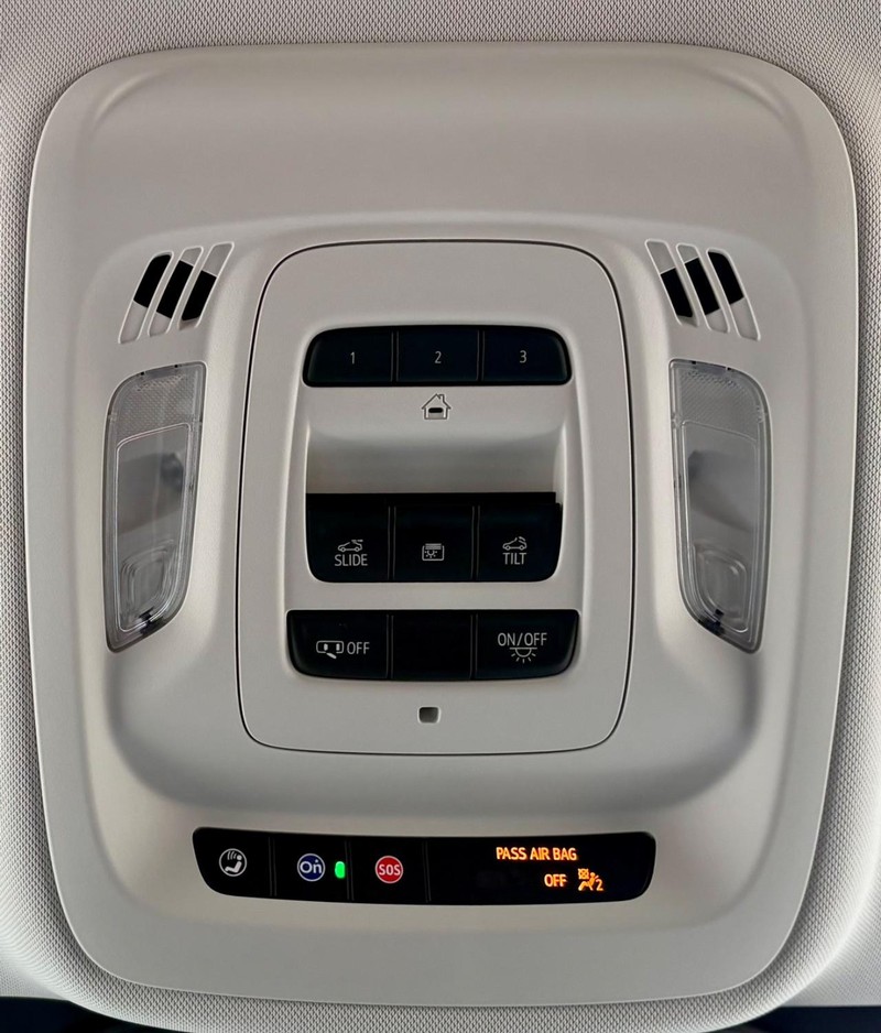 Buick Envision Vehicle Full-screen Gallery Image 31