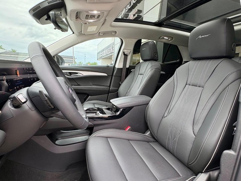 Buick Envision Vehicle Full-screen Gallery Image 32