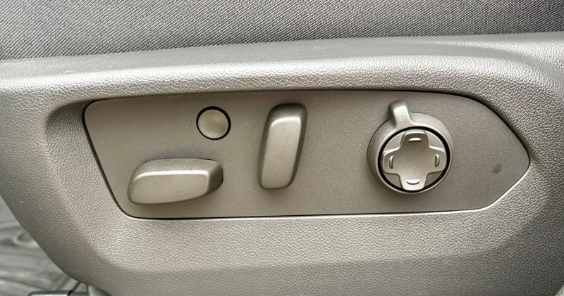 Buick Envision Vehicle Full-screen Gallery Image 33