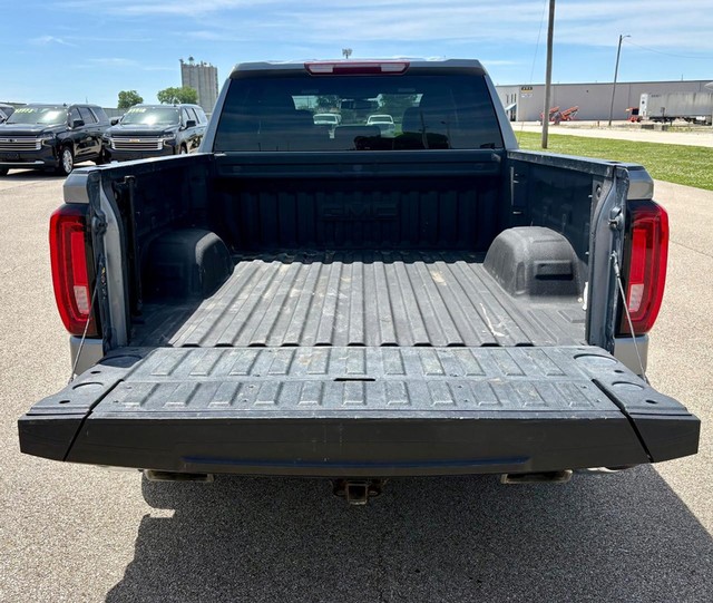 2022 GMC Sierra 1500 Limited 4WD SLT Crew Cab thumbnail image 05