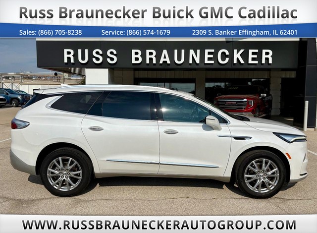 2023 Buick Enclave Essence's photo