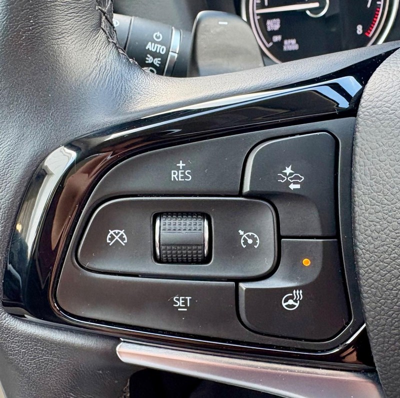 Buick Enclave Vehicle Full-screen Gallery Image 22