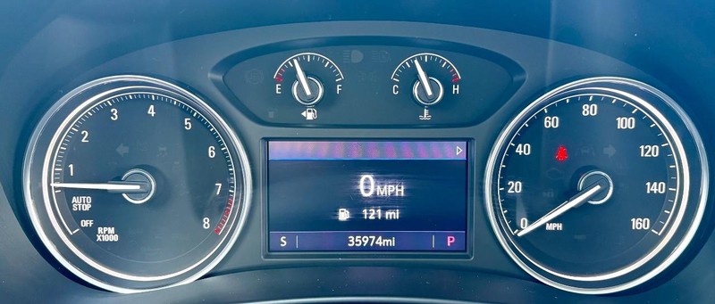 Buick Enclave Vehicle Full-screen Gallery Image 24