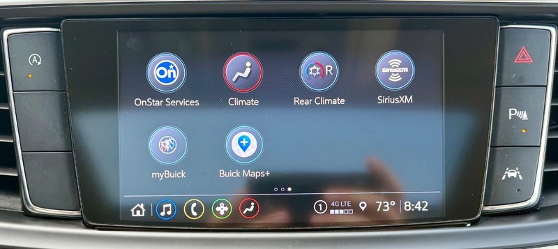 Buick Enclave Vehicle Full-screen Gallery Image 26