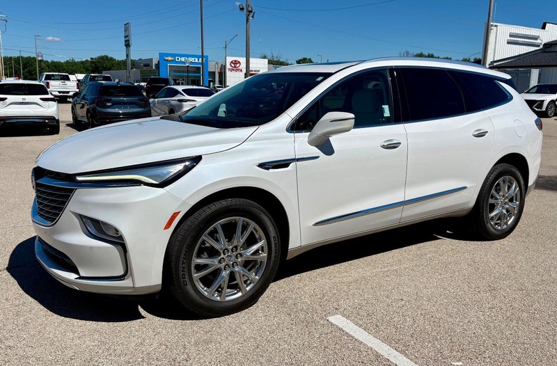Buick Enclave Vehicle Full-screen Gallery Image 06