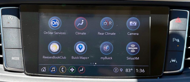 Buick Enclave Vehicle Full-screen Gallery Image 24