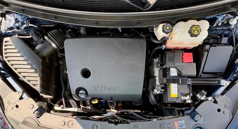 Buick Enclave Vehicle Full-screen Gallery Image 10