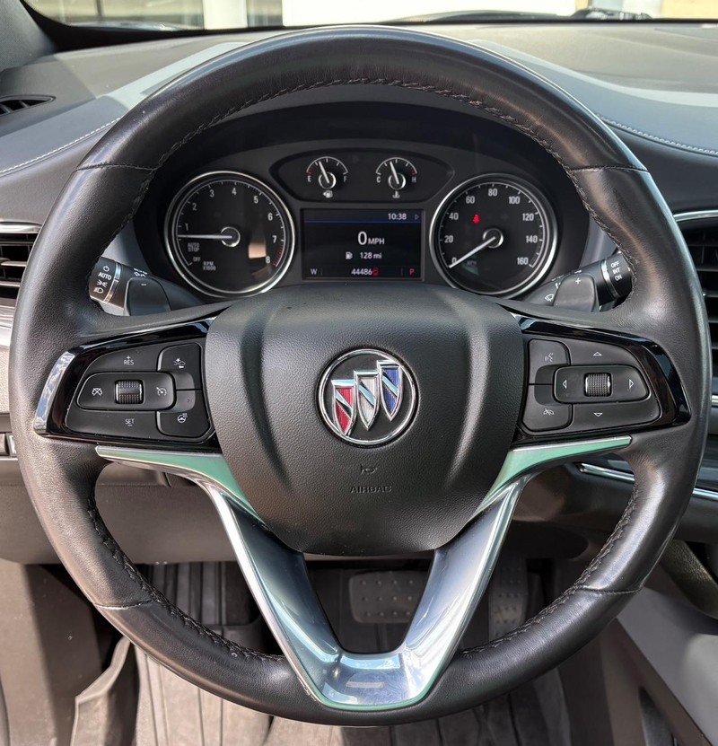 Buick Enclave Vehicle Full-screen Gallery Image 20